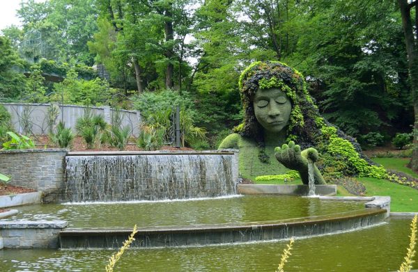 garden sculpture 